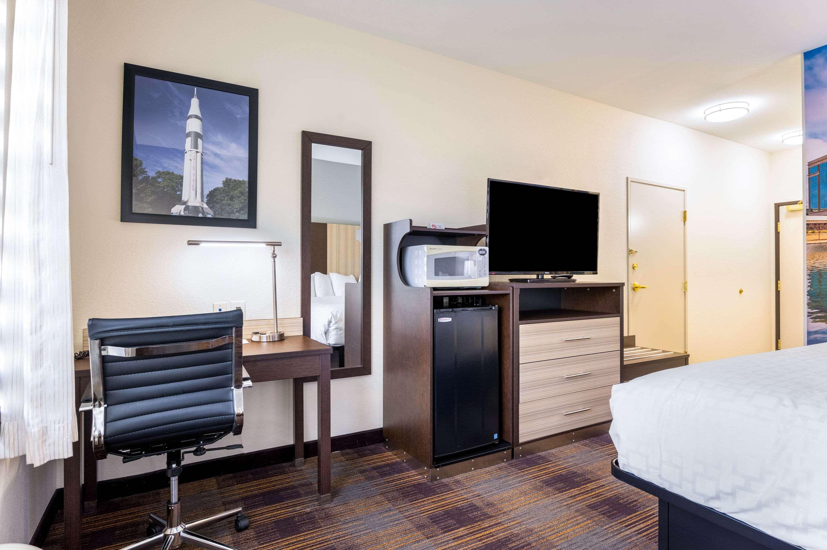 Clarion Pointe Madison-Huntsville Buitenkant foto
