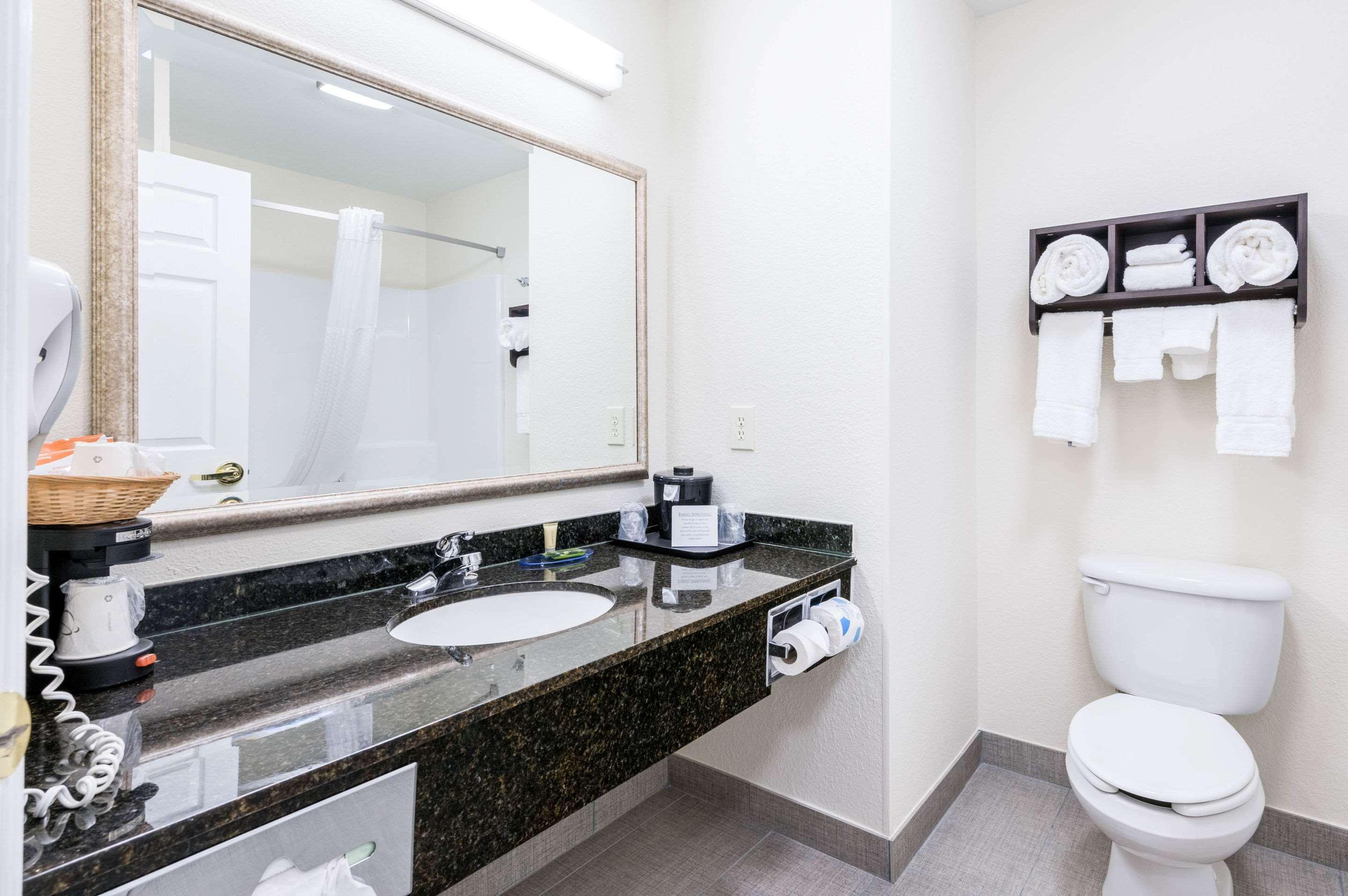 Clarion Pointe Madison-Huntsville Buitenkant foto