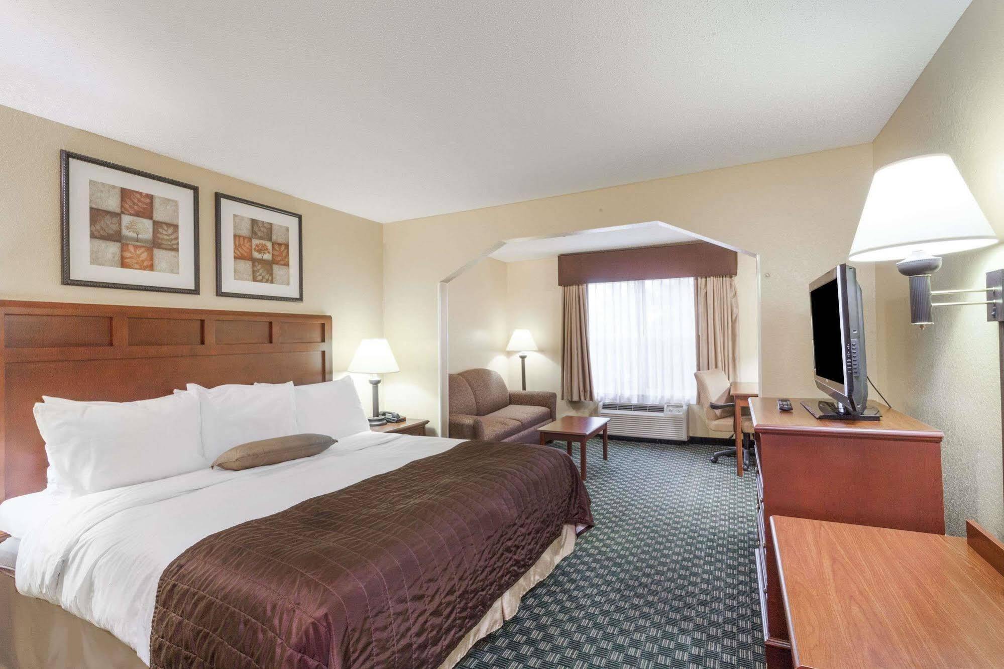 Clarion Pointe Madison-Huntsville Buitenkant foto